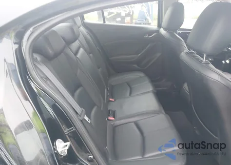 2018 Mazda 3 Touring z USA, uszkodzony, nr VIN 3MZBN1V37JM230620